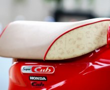 Honda Cub Hello Kitty Japan: Biểu tượng “cute” phiên bản giới hạn dành cho người mê xe Nhật