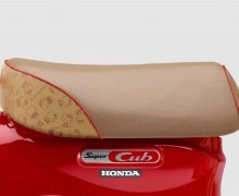 Honda Cub Hello Kitty Japan: Biểu tượng “dễ thương” phiên bản giới hạn khiến dân chơi xe săn lùng