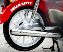 Xe Cub Hello Kitty Nhật Bản: biểu tượng dễ thương “giữ chất” và giá trị sưu tầm bền vững