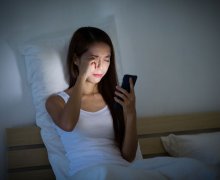 3 thói quen làm ảnh hưởng đến mắt