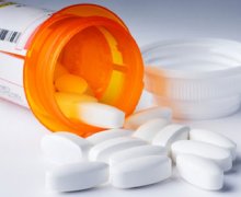 Đàn ông bị ngứa bao quy đầu nên bôi thuốc gì?