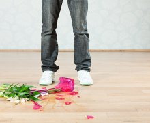 Vụng về đột ngột mắc bệnh gì?